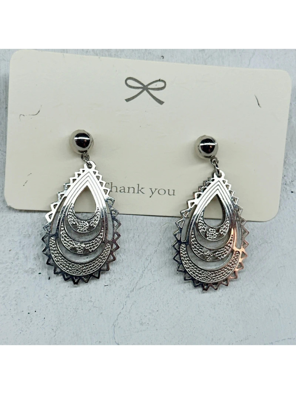 328u. Silvertone Vintage Pierced Earrings